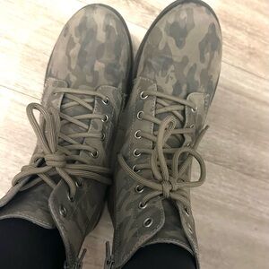 Time and Tru Camouflage Combat Boots